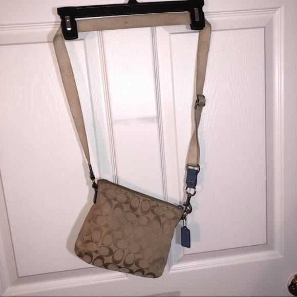 Coach Crossbody Purse with Turnlock - Picture 3 of 7